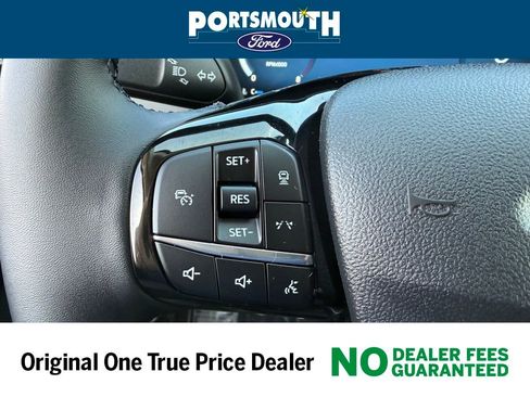 Used 2025 Ford Escape Active w/ Active Premium Tech Pack image 19