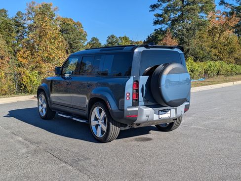 Used 2020 Land Rover Defender 110 SE image 7