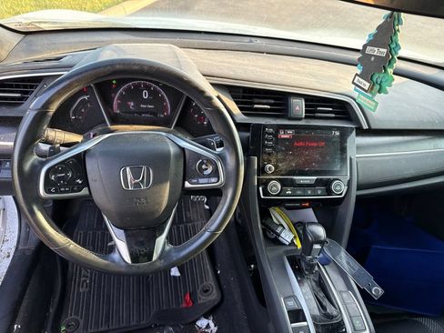 Used 2020 Honda Civic Sport image 17