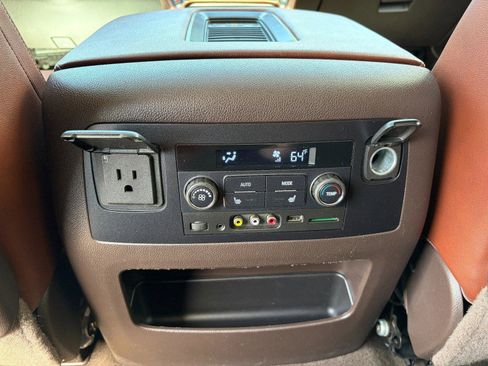 Used 2015 Chevrolet Suburban LTZ AWD/4WD image 23