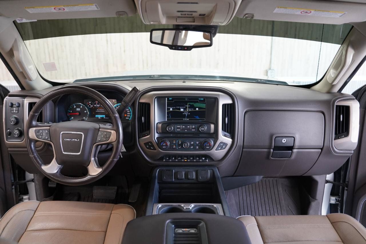 Used 2017 GMC Sierra 2500 Denali w/ Duramax Plus Package AWD/4WD image 17