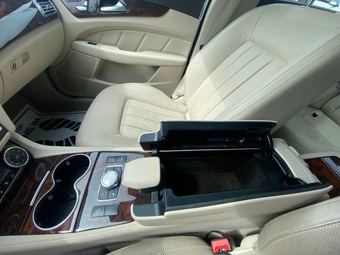 Used 2015 Mercedes-Benz CLS 550 4MATIC image 45