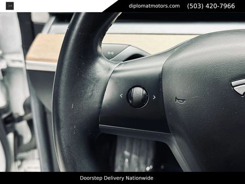 Used 2018 Tesla Model 3 Long Range RWD image 30
