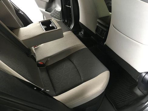 Used 2020 Toyota RAV4 XLE w/ Convenience Package AWD/4WD image 28