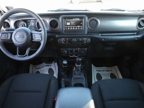 Used 2023 Jeep Gladiator Sport image 20