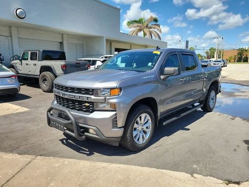 Used 2022 Chevrolet Silverado 1500 Custom AWD/4WD image 2