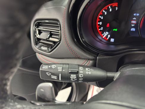 Used 2024 Dodge Durango GT image 27