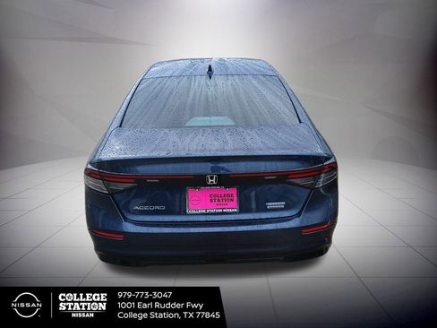 Used 2024 Honda Accord Touring image 3