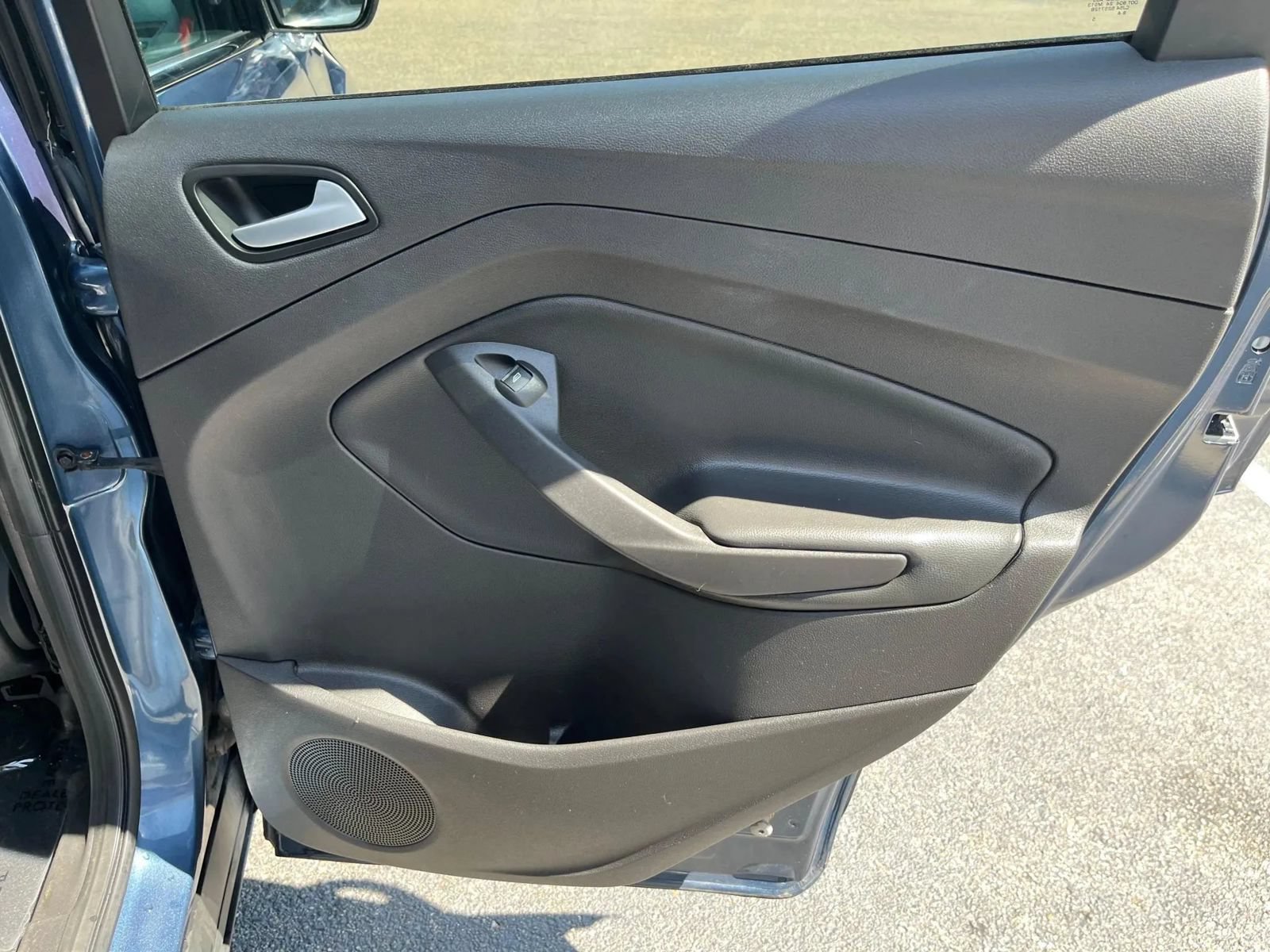 Used 2018 Ford Escape SE w/ SE Sync 3 Package AWD/4WD image 39