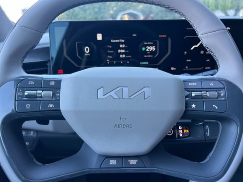 New 2026 Kia EV9 Wind image 24