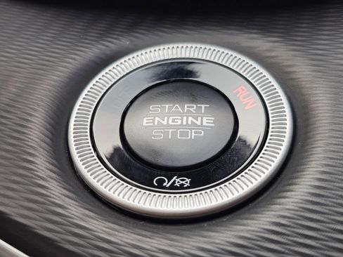 New 2025 Jeep Grand Cherokee L Altitude image 21