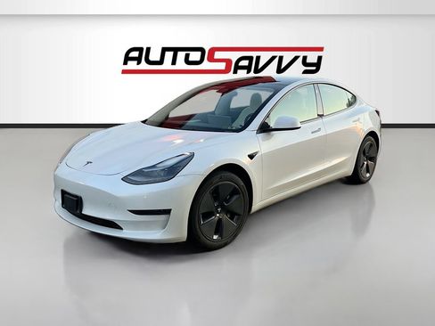 Used 2023 Tesla Model 3 Standard Range RWD image 3