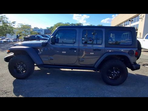 Used 2024 Jeep Wrangler Unlimited AWD/4WD image 5