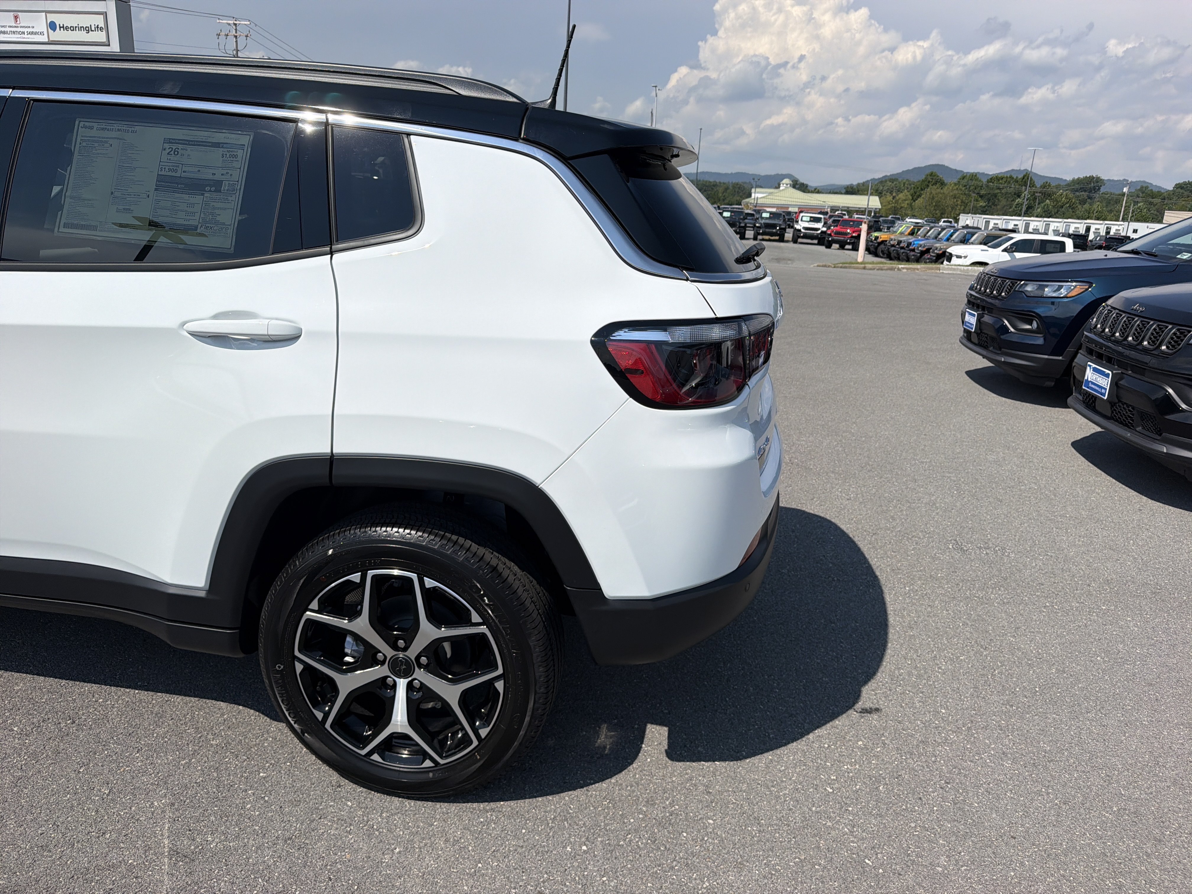 New 2026 Jeep Compass Limited AWD/4WD image 9