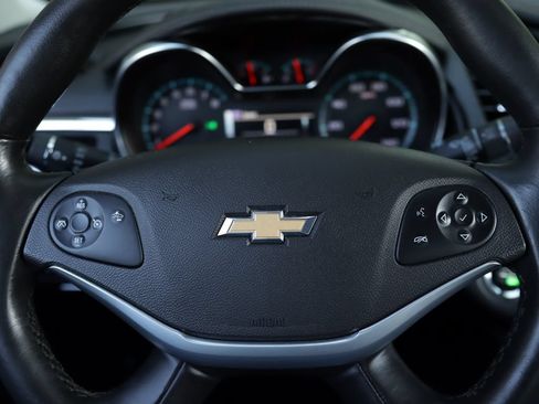 Used 2016 Chevrolet Impala LTZ FWD image 12
