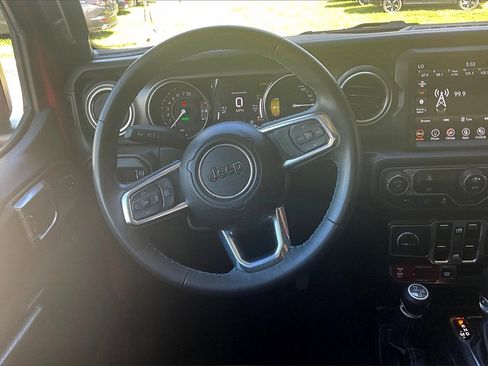 Used 2023 Jeep Wrangler Unlimited Rubicon 4xe image 5