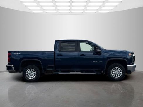 Used 2022 Chevrolet Silverado 2500 LT w/ Convenience Package AWD/4WD image 8