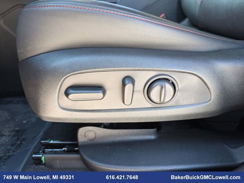 Used 2020 Chevrolet Blazer RS image 33