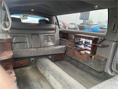 Used 1998 Cadillac De Ville Limousine image 17