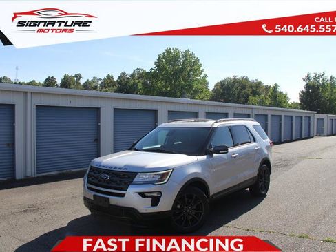 Used 2019 Ford Explorer XLT w/ Equipment Group 202A AWD/4WD image 1