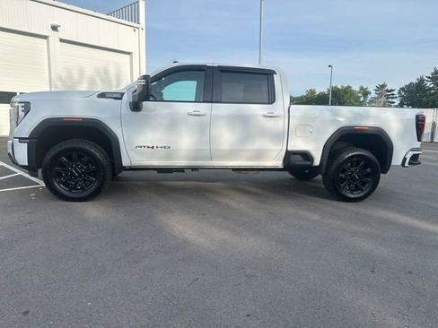 Used 2024 GMC Sierra 2500 AT4 w/ AT4 Premium Plus Package AWD/4WD image 2