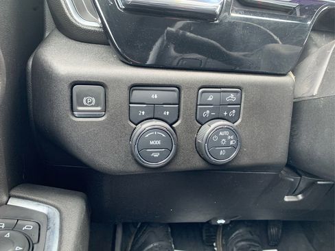 Used 2024 Chevrolet Silverado 2500 LT image 15