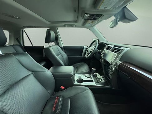Used 2022 Toyota 4Runner Limited AWD/4WD image 25