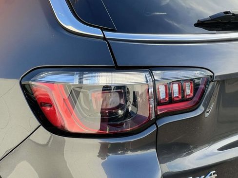 Certified 2022 Jeep Compass Latitude w/ Convenience Group image 8