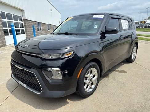 Used 2020 Kia Soul S FWD image 4