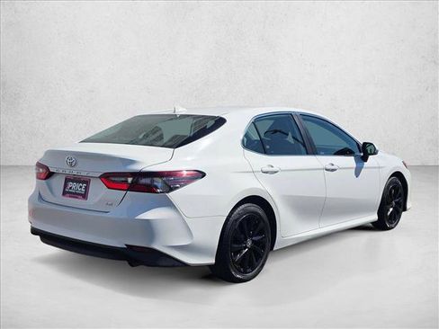 Used 2023 Toyota Camry LE w/ Convenience Package FWD image 5