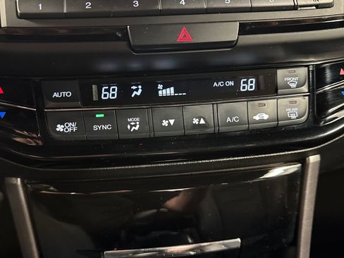 Used 2017 Honda Accord Sport image 22