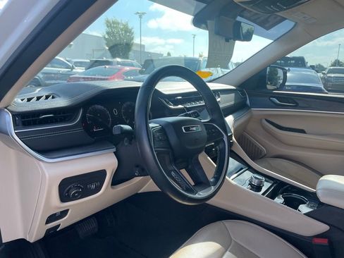 Used 2021 Jeep Grand Cherokee L Limited w/ Luxury Tech Group II AWD/4WD image 9
