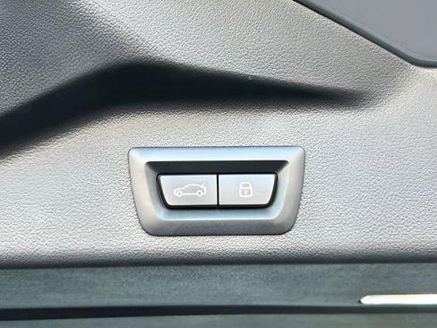 Used 2026 BMW X5 sDrive40i w/ M Sport Package image 25