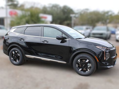 New 2026 Kia Sportage LX FWD image 4
