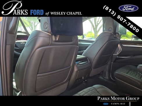 Used 2025 Cadillac Escalade ESV Sport Platinum w/ LPO, ONYX Package AWD/4WD image 16