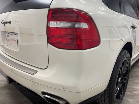 Used 2009 Porsche Cayenne AWD/4WD image 15