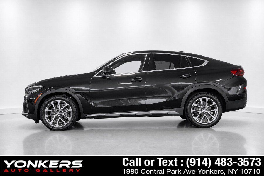 Used 2021 BMW X6 xDrive40i w/ Premium Package 2 AWD/4WD image 11