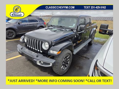 Used 2020 Jeep Gladiator Overland AWD/4WD image 1