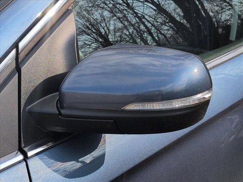 Used 2019 Ford Edge Titanium image 6