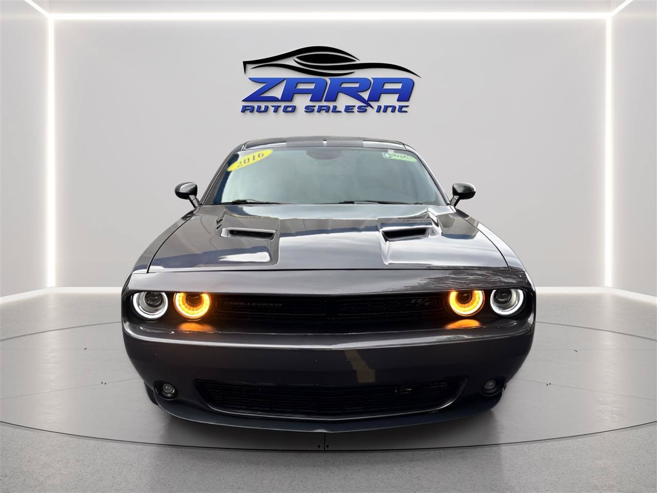 Used 2016 Dodge Challenger R/T Plus RWD image 3