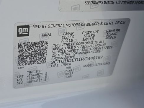 Used 2024 GMC Sierra 1500 SLT AWD/4WD image 23