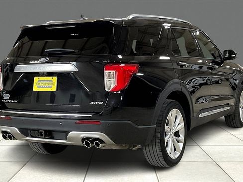 Certified 2022 Ford Explorer Platinum w/ Equipment Group 601A image 12
