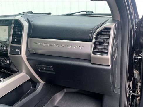 Used 2020 Ford F250 Lariat w/ FX4 Off-Road Package AWD/4WD image 16
