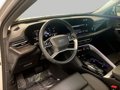 Certified 2025 Audi Q5 Premium Plus w/ Premium Plus AWD/4WD image 17