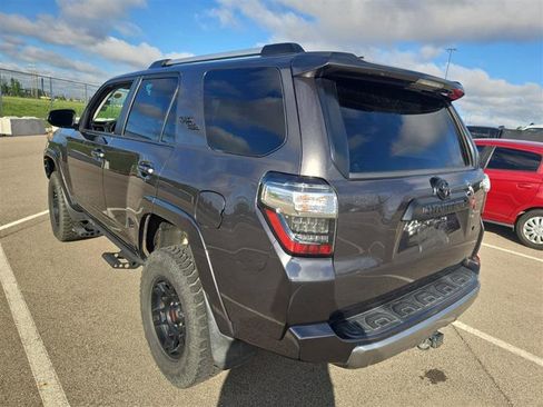 Used 2018 Toyota 4Runner TRD Off-Road Premium AWD/4WD image 8