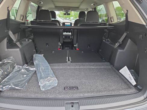 New 2026 Volkswagen Atlas SEL Premium R-Line AWD/4WD image 12