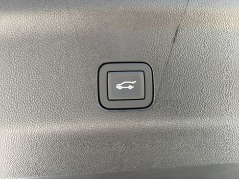 New 2026 GMC Yukon XL Denali w/ Sun & Power Step Package image 37