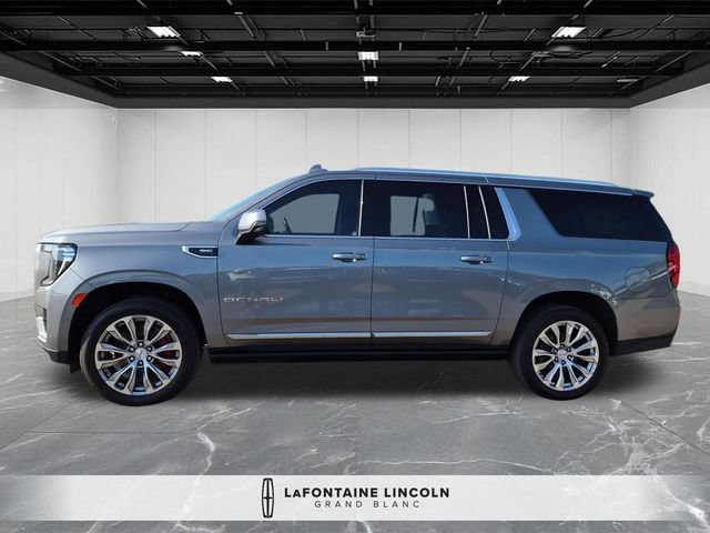 Used 2022 GMC Yukon XL Denali w/ Denali Ultimate Package AWD/4WD image 2