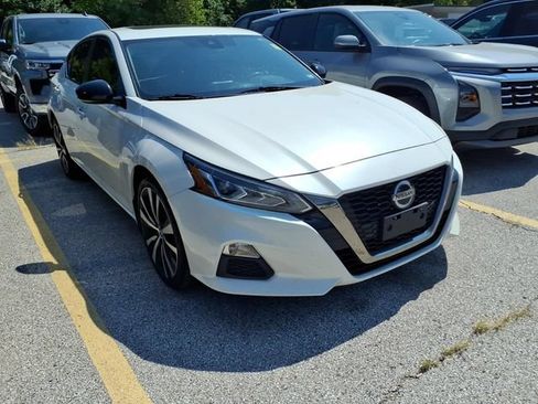 Used 2020 Nissan Altima 2.5 SR w/ Premium Package AWD/4WD image 4