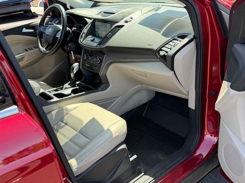 Used 2018 Ford Escape SEL image 24